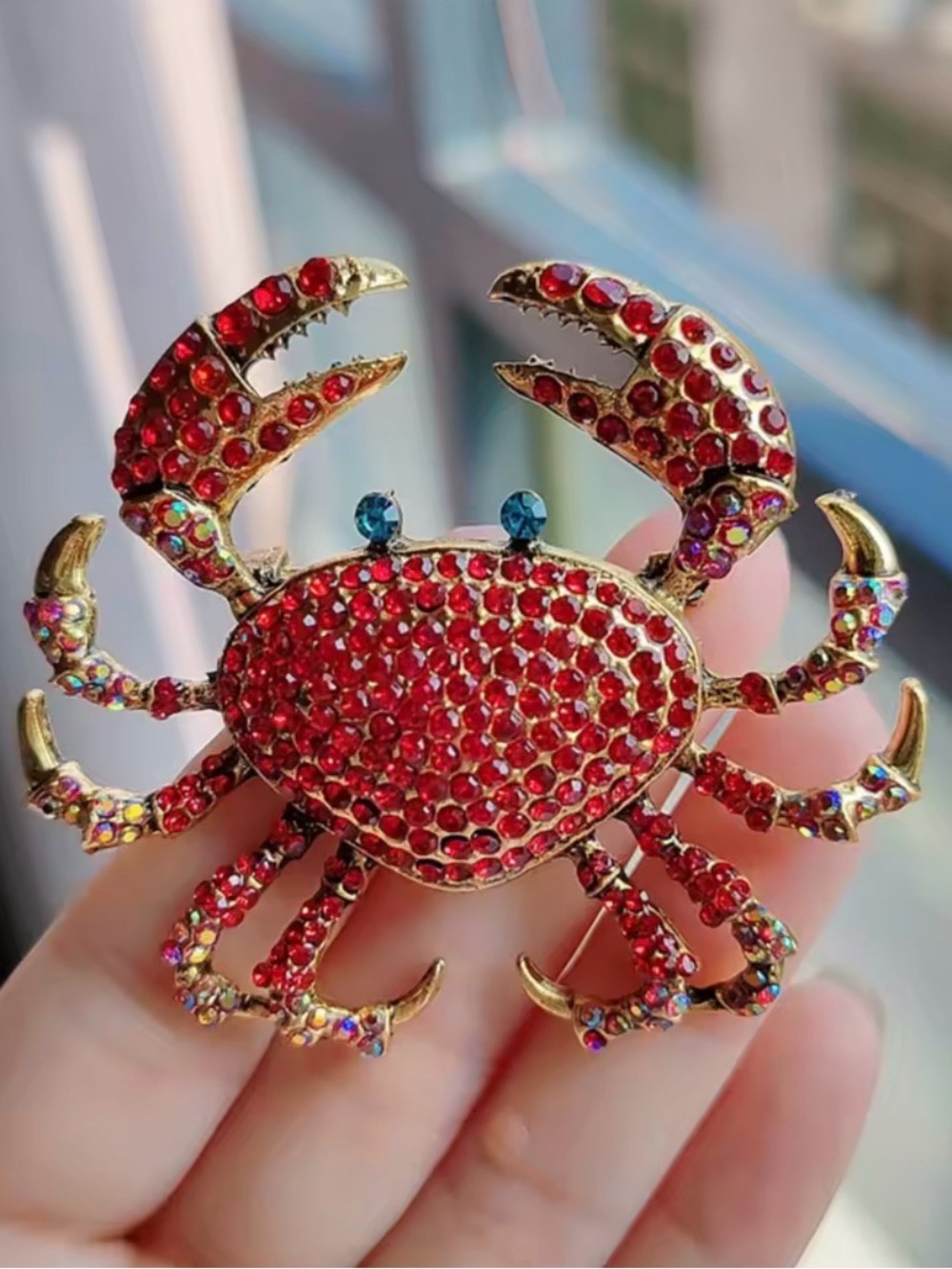 Rhinestone Crab Brooch. Sea Animal Banquet.